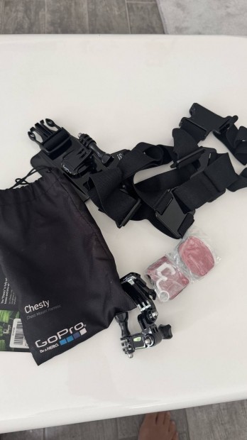 Gopro chesty