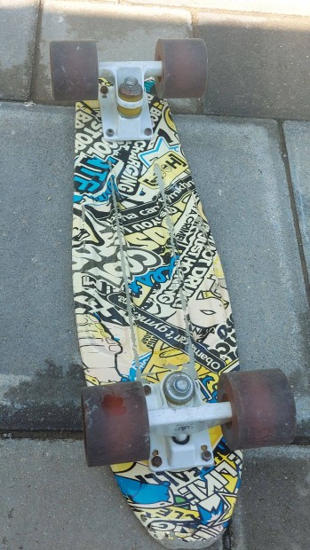 Gördeszka Street Surfing Skelectron kiváló használt negyed ár 2900Ft