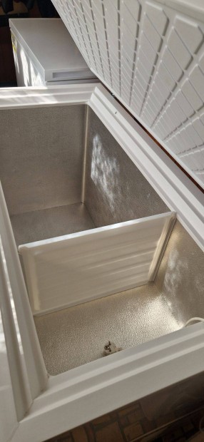 Gorenje fagyasztóláda 290L