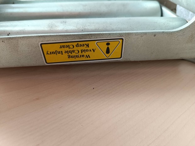 Görgős kötelvezető ablak