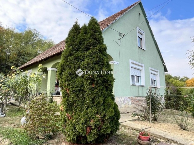 Gr�b�ci elad� 121 nm-es h�z