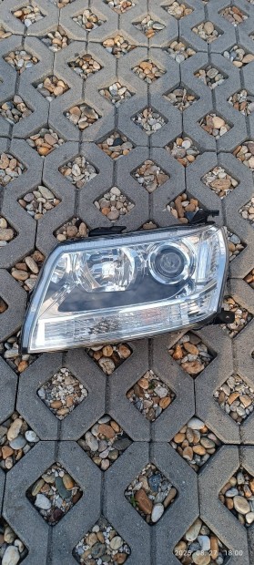 Grand Vitara II xenon, bal első fényszóró /10059088/