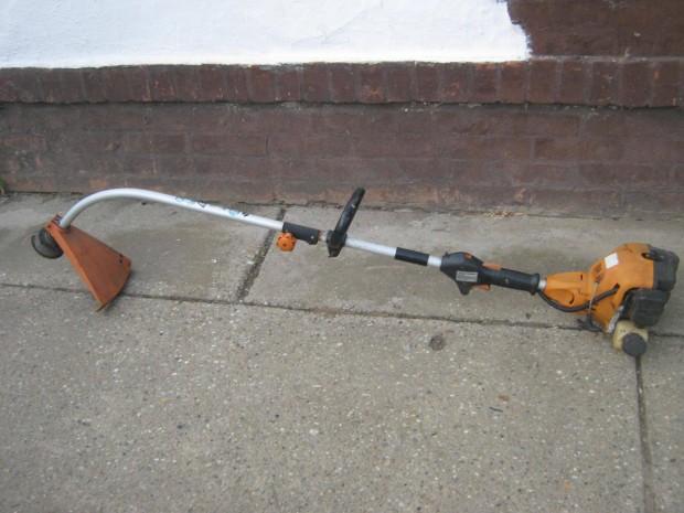 Grass Trimmer benzines fűkasza