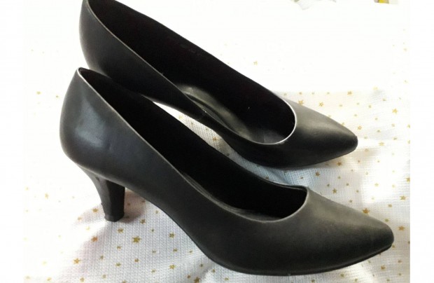 Greceland fekete zárt magas sarkú cipő 39 újszerű