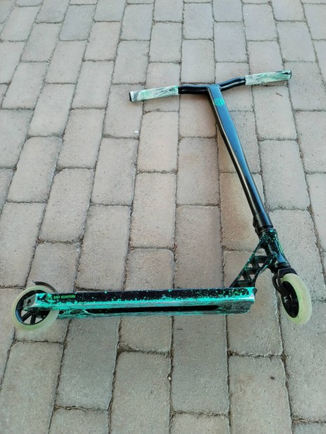 Grit Elite freestyle roller, scooter