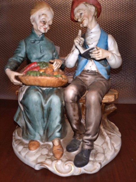 Groteszk japán porcelán figurák a 70-es évekből