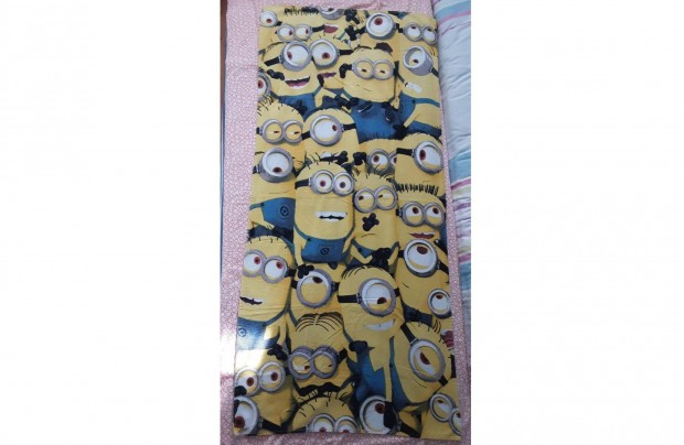 Gru Minions Minyon Minyonok trlkz (70x150 cm)