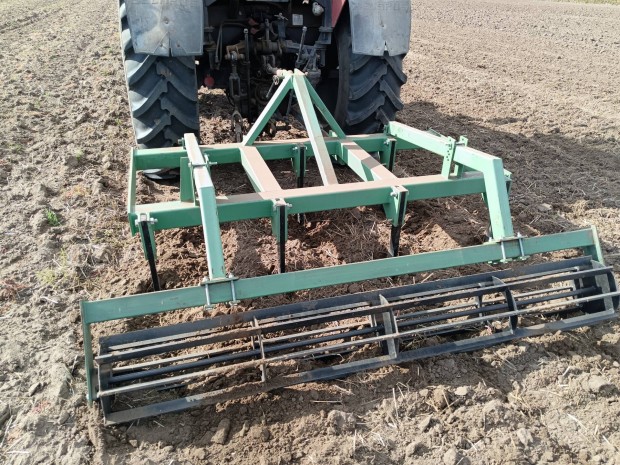 Gruber 7 és 9 kapás MTZ traktor után és alkatrész