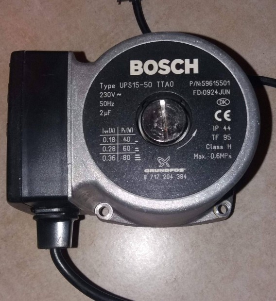 Grundfos Bosch UPS 15-50 TTA0 keringető szivattyú gáz kazán UPS15-50
