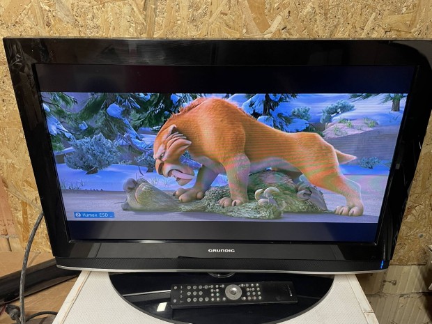 Grundig 26" 66 cm LCD tv elad 