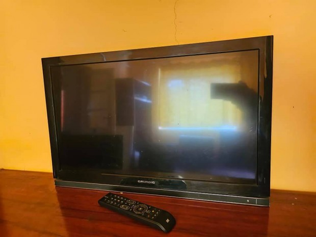 Grundig 82cm-es LCD Tv elad!