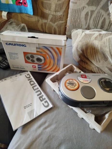 Grundig cen Box 70 j dobozos radio.