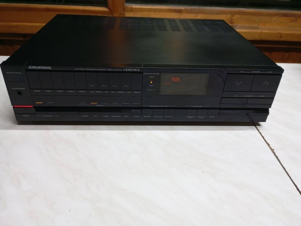 Grundig V8300 MK 2 Stereo Erst Elad Szllts Az rban Utnvttel