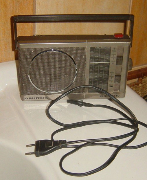 Grundig rdi, elemes vagy hlzati mkdssel - Boy 60 /1980