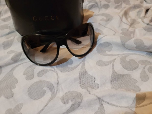 Gucci napszemveg 