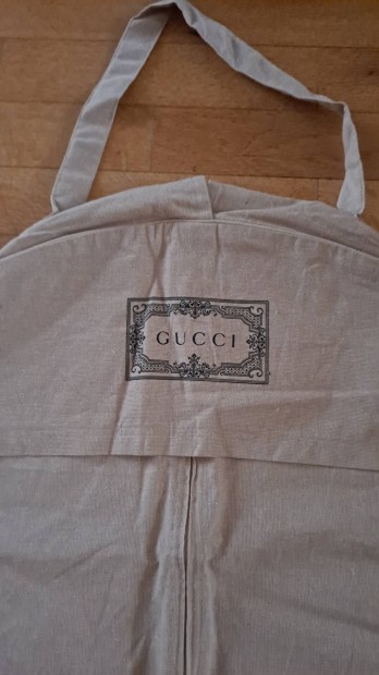 Gucci ruhazsk