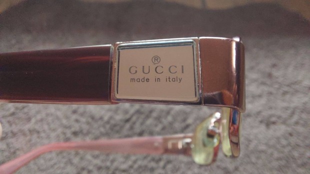 Gucci szemvegkeret elad