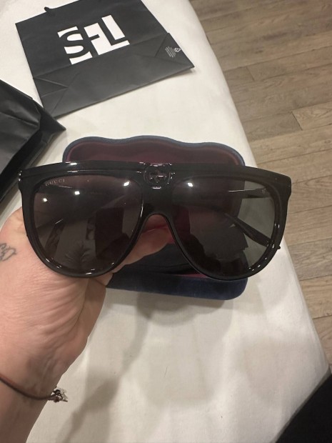 Gucci unisex napszemüveg