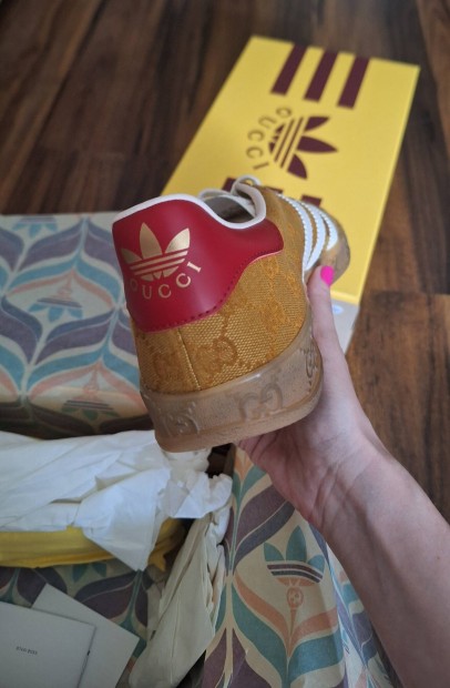 Gucci x Adidas camel sneaker 44 2/3