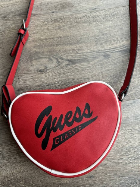 Guess Heart válltáska