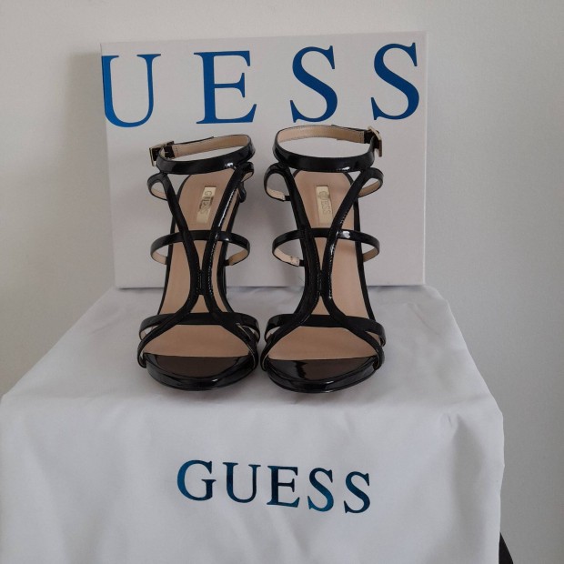 Guess fekete szand�l