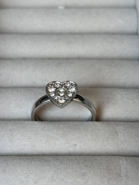 Guess gy�r� krist�lyokkal (56)