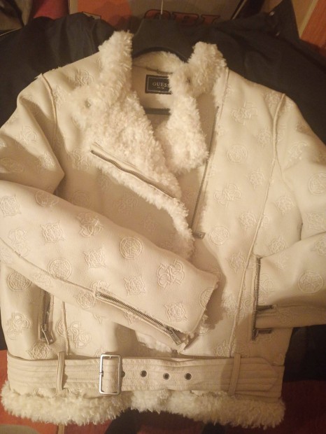 Guess n�i kab�t elad�