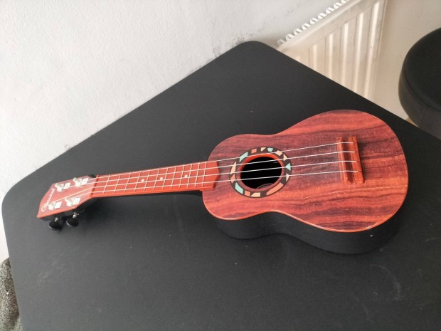 Gui chang szoprn ukulele elad