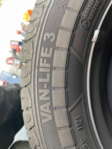 Gumi 205/65 r16 c