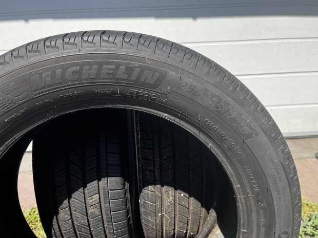 Gumi 255/55R20