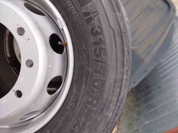 Gumi+felni 315/70r22.5