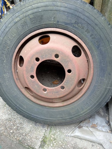 Gumi felni Mercedes traktor stb