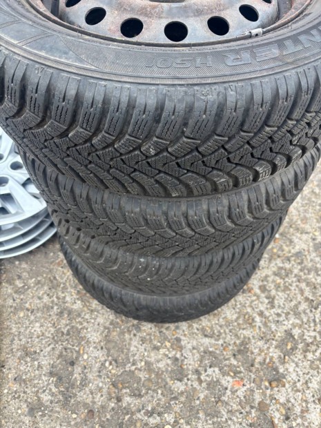 Gumi tli 8mm minta 185/65 r15 kia felni dsztrcsa