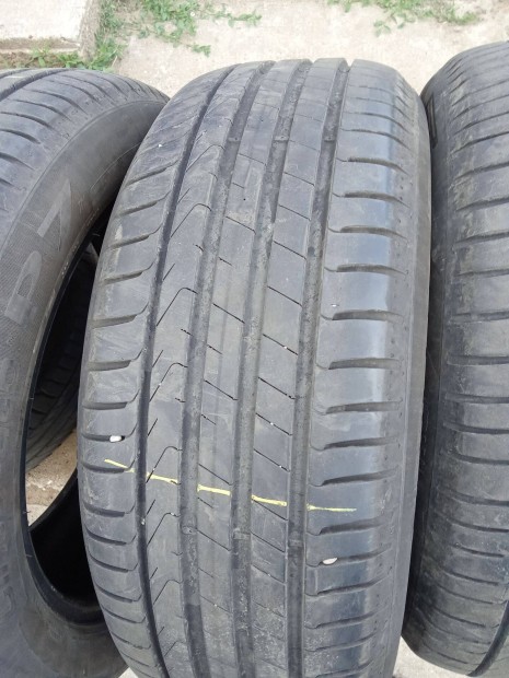 Gumiabroncs 215/55r17