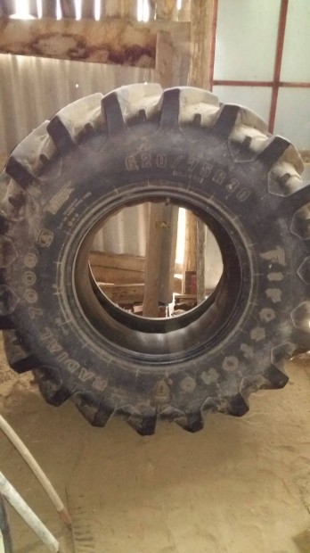 Gumiabroncs 620/75R30 (23.1R30)