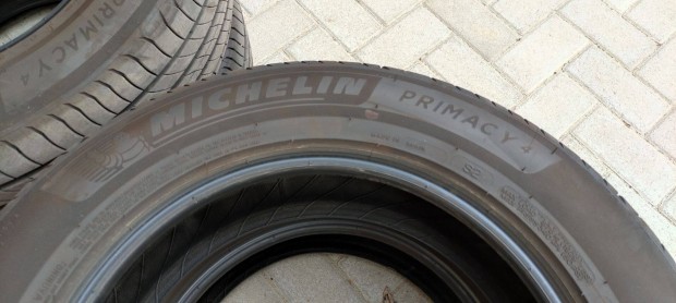 Gumiabroncs Michelin Primacy 4 215 65r17 103v jszer