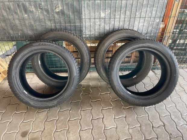 Gumiabroncs Pirelli Sottozero 3 245/50 R19
