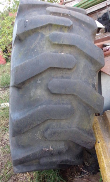Gumiabroncs, Firestone fölmunkagép, mezőgazdasági 440/80-28