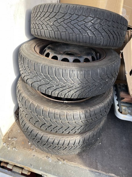 Gumiabroncs felnivel 165/65/R 14