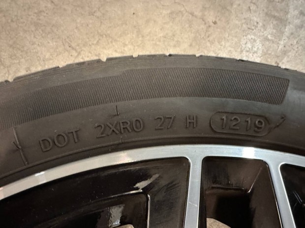 Gumiabroncs gépkocsira eladó 225/45/R18