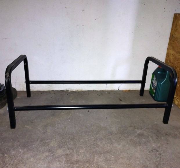 Gumiabroncs t�rol� �llv�ny 91�39,5�35,5 cm