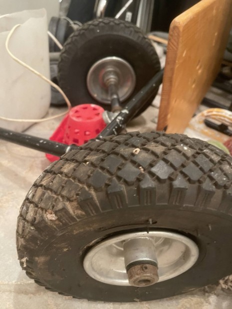 Gumibelss kerk tengellyel pl.molnrkocsinak