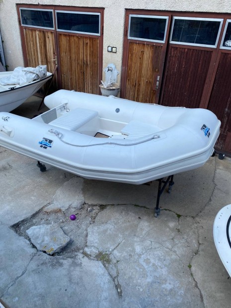 Gumicsnak Arimar RIB 300