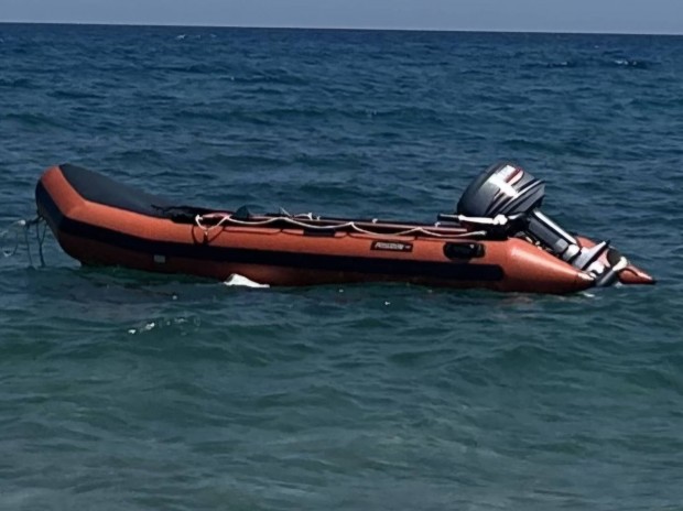 Gumicsnak Novurania Poseidon 380 