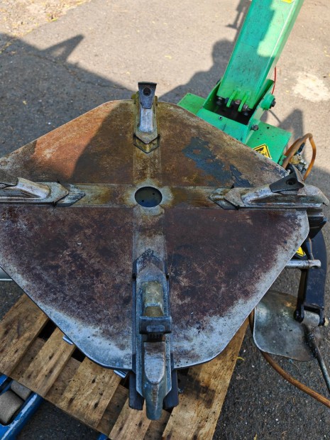 Gumiszerel� kerekszerel� 