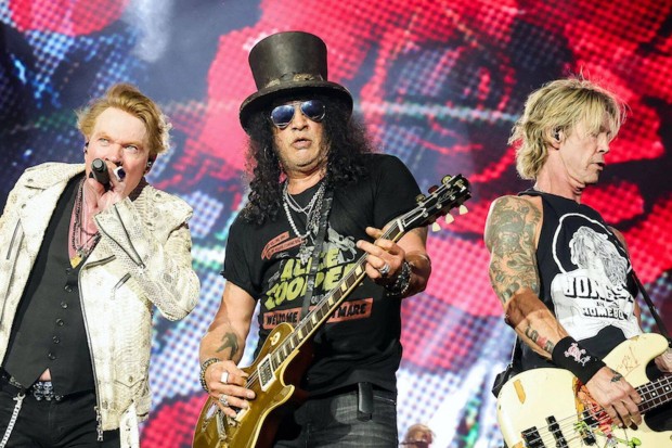 Guns N' Roses normál állójegy a D-kapuhoz (4 db)