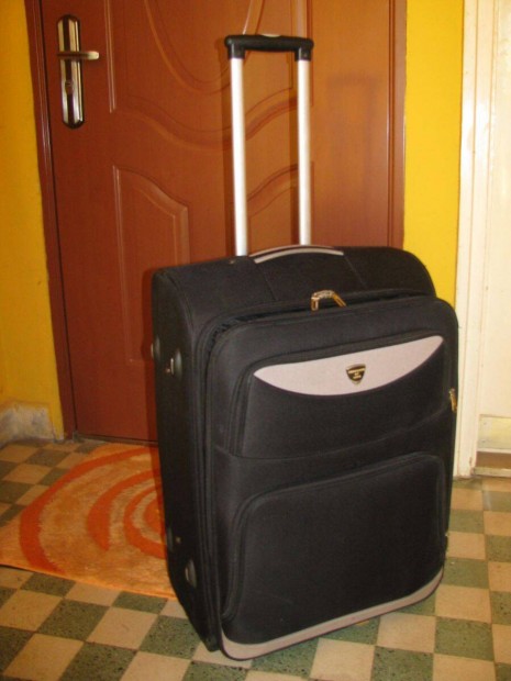 Guruló bőrönd, 2 görgő, Sorrento By, kiváló, 64x45x25-30,masszív