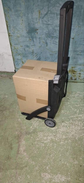 Gurulos sszecsukhat kiskocsi