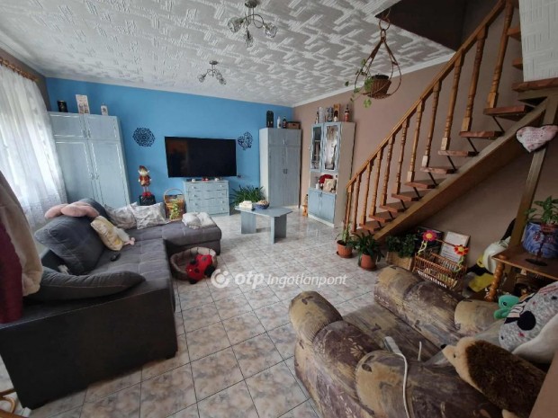 Gy�li elad� 200 nm-es h�z