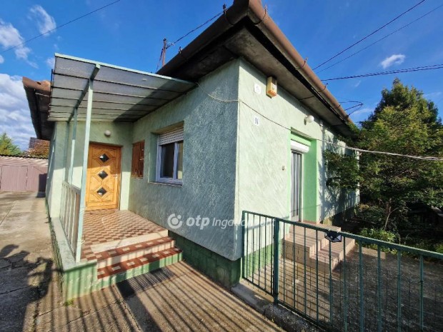 Gy�li elad� 200 nm-es h�z